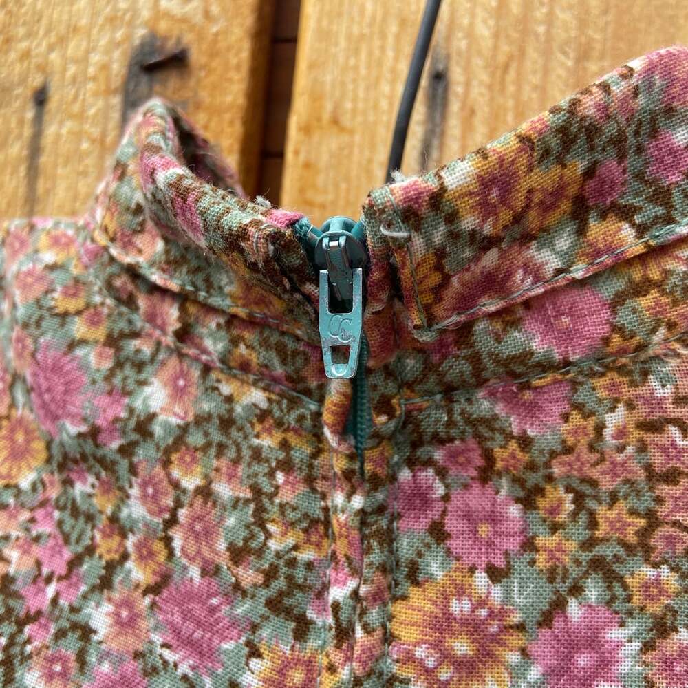 Vintage Leslie Fay 1970’s Floral Dress - Picture 7 of 12